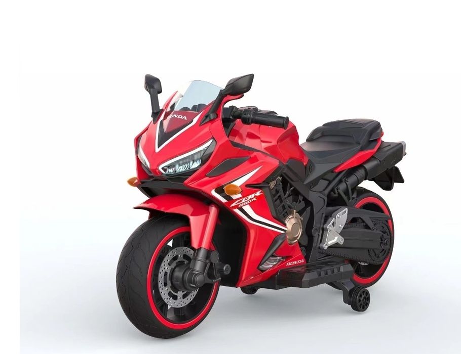 Электромобиль красный