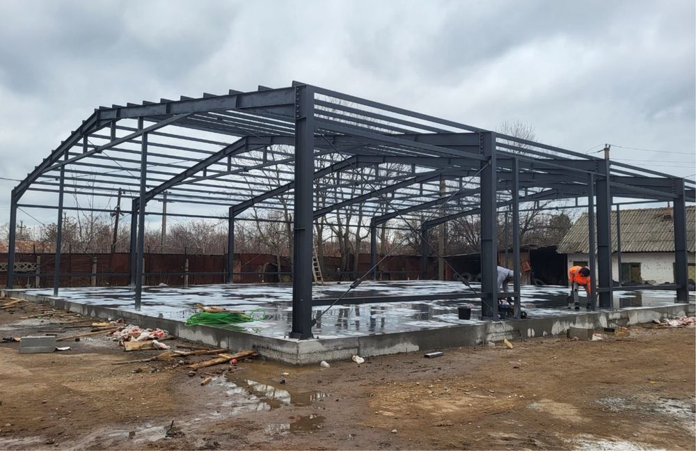 Hala metalica 18x20 fara stalpi pe mijoc din ipe 300ferme si 240 hea stalpi