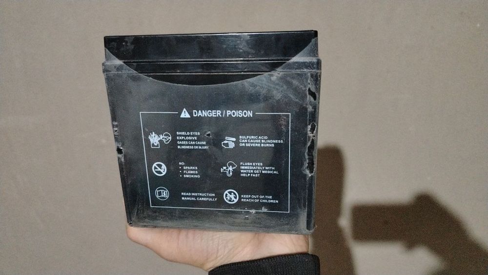 Продаётся аккумулятор 12V 9A