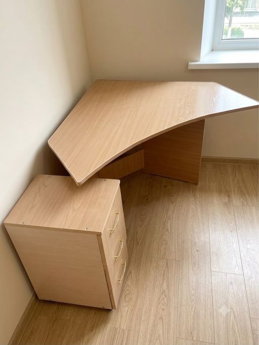 Шкаф Стол продам