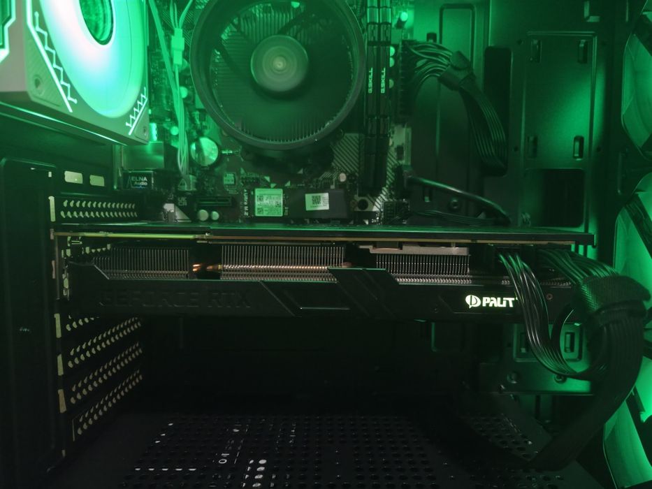 Ryzen 5 5600X / RTX 2070 SUPER / 16GB RAM / 512GB NVMe