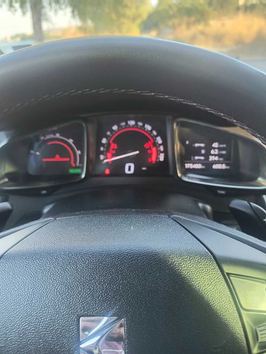 Продавам Ситроен DS5 2.0 hybrid