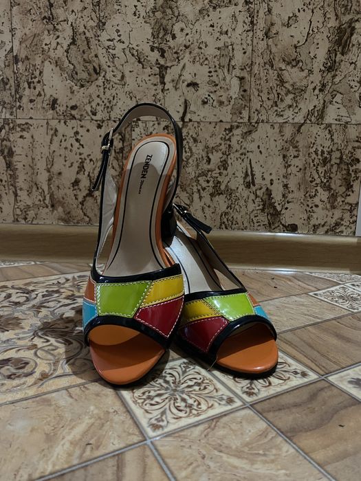 Женская обувь