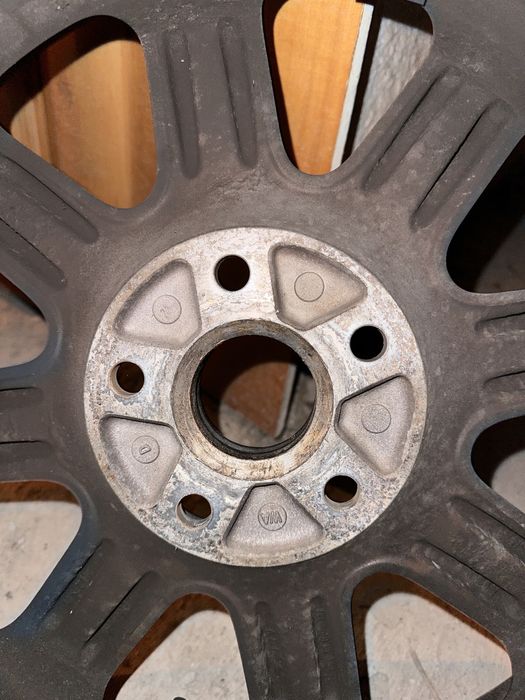 Cauciucuri si jante 215 60 16