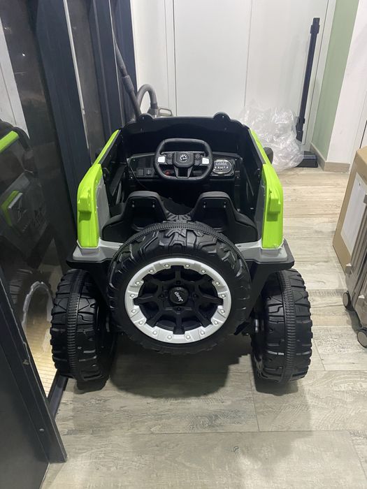 Детский электромобиль Jeep 4WD
