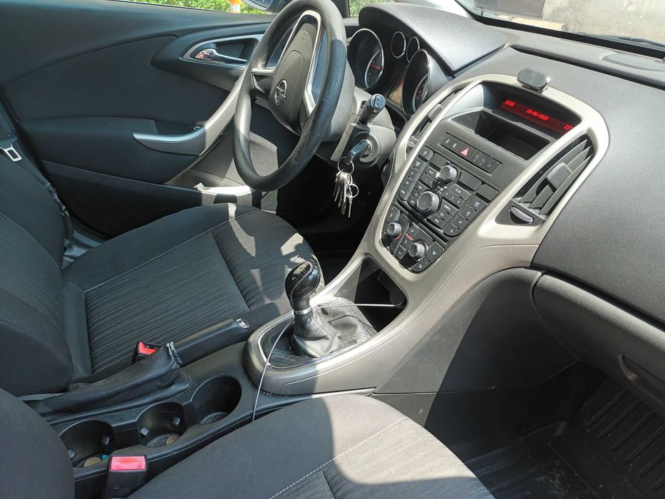 Opel astra j 1.7 cdti 2010