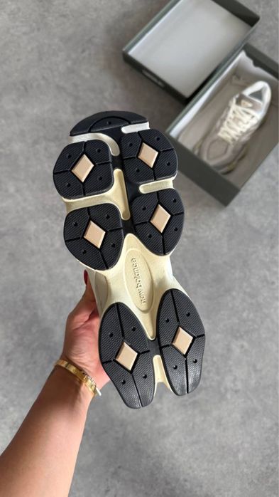 New Balance 9060 “OatMeal”