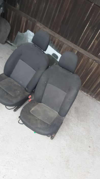 Scaun Sofer Logan Si Pasager Seturi Pereche