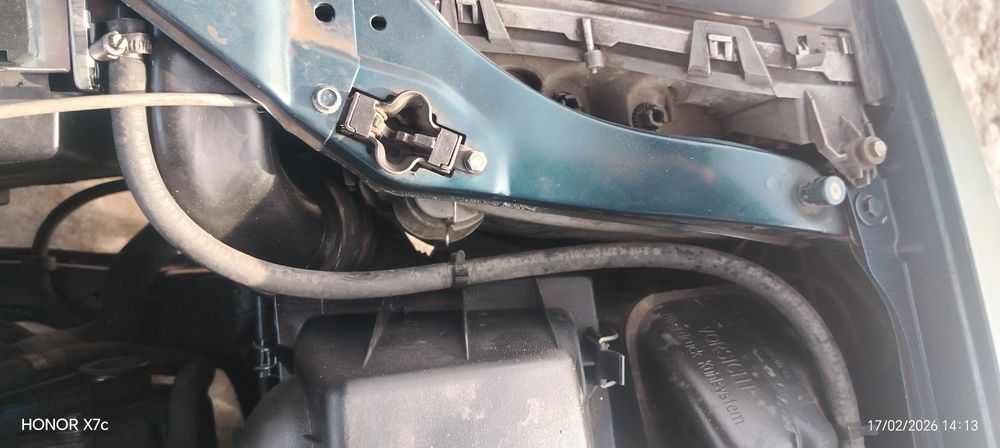 Мерс 210  одна пара правая