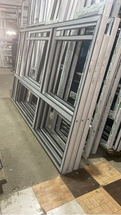 Пластиковые окна двери