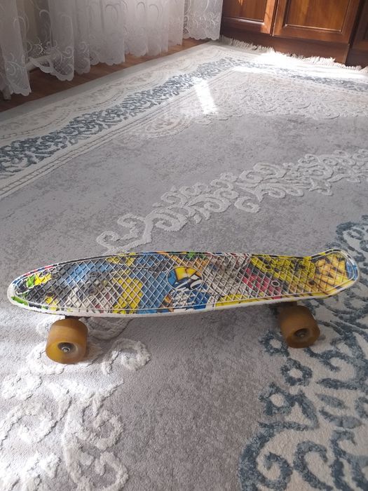 Продаётся скейтборд.