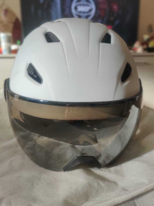 Каска с визьор за ски и сноуборд,  размер 55-56см.