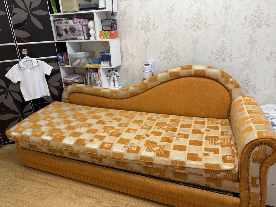 Продам диван размер 220*150