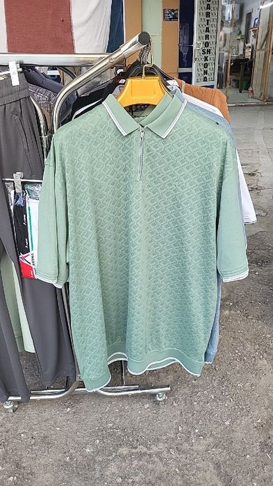 Продаются футболки новые