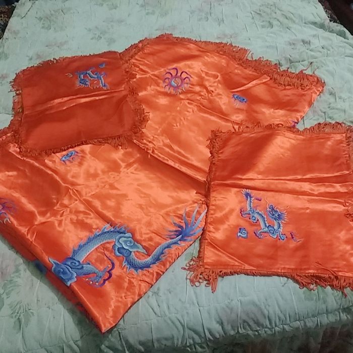 Вьетнамский  комплект  покрывало