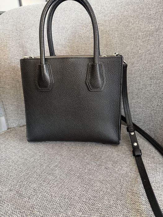 Дамска чанта Michael Kors-черна, естествена кожа