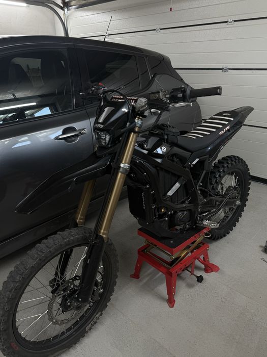 Guts Seatcover Ultra bee