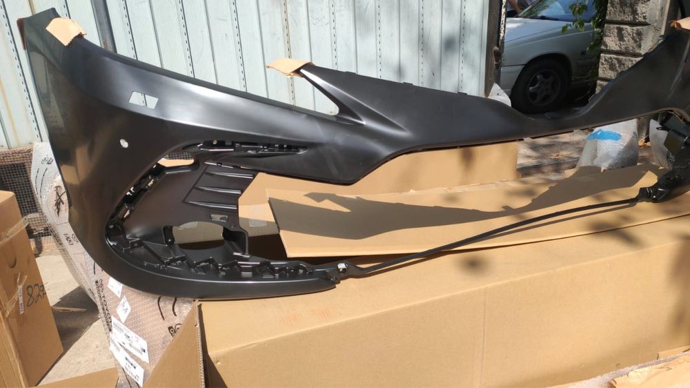 Бампера на Тойота Камри 75 оригинал