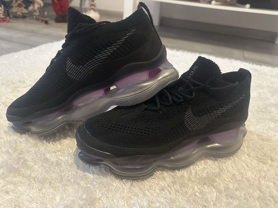 Nike AirMax scorpion flyknit 42