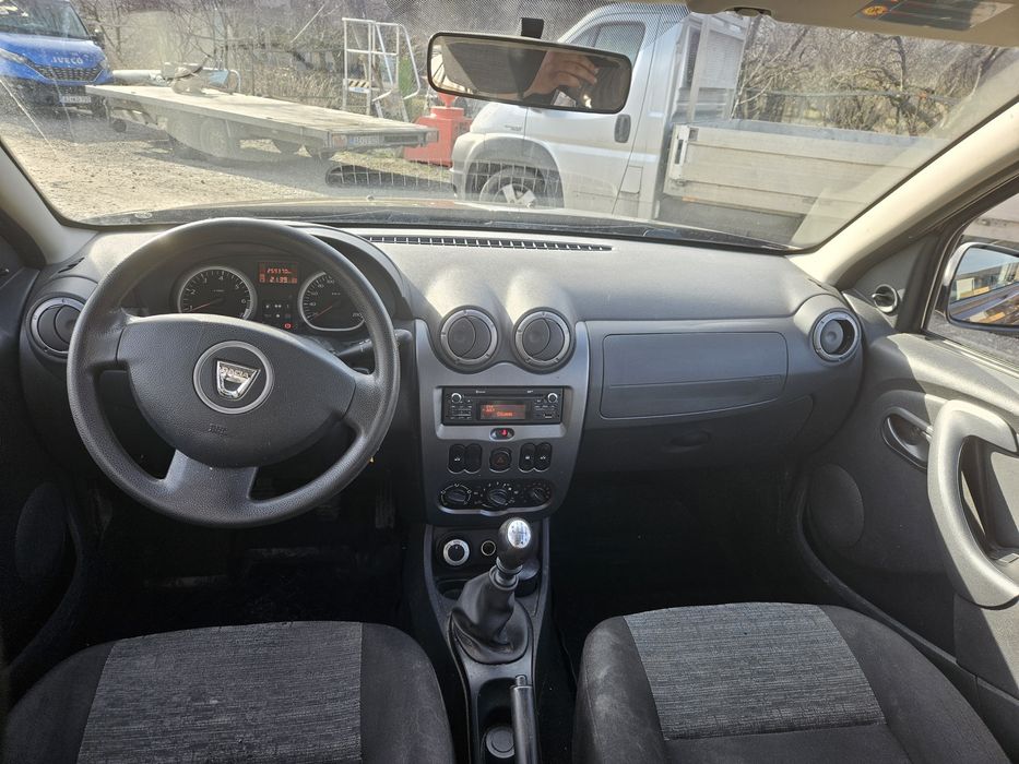 Dacia Duster 1.6 benzină 4 x 4