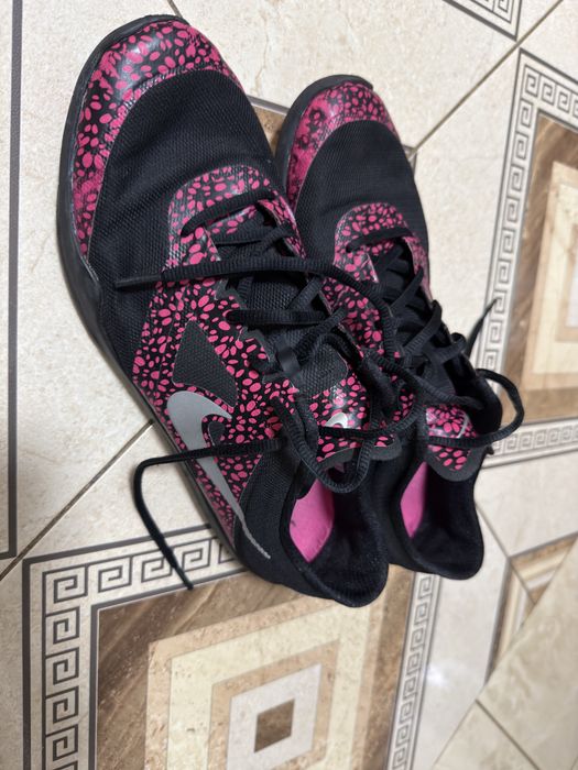Adidasi nike alergare