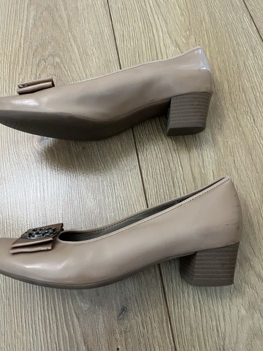 Туфли на каблуке