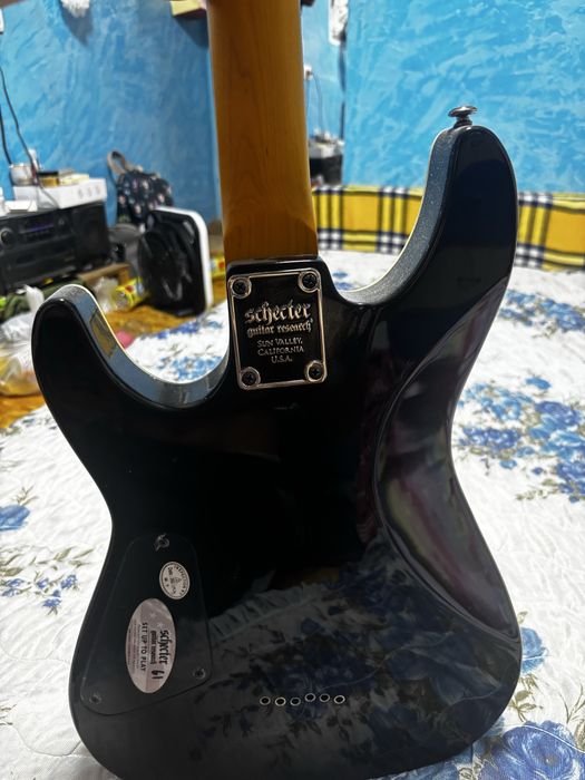 Продам электрогитару Schecter Omen-6