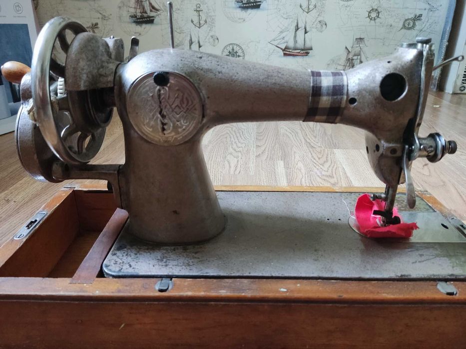 Швейная машинка , раритет