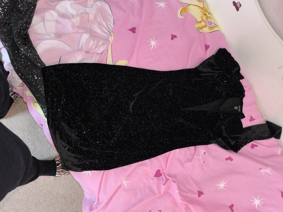 Рокля 44 размер нова