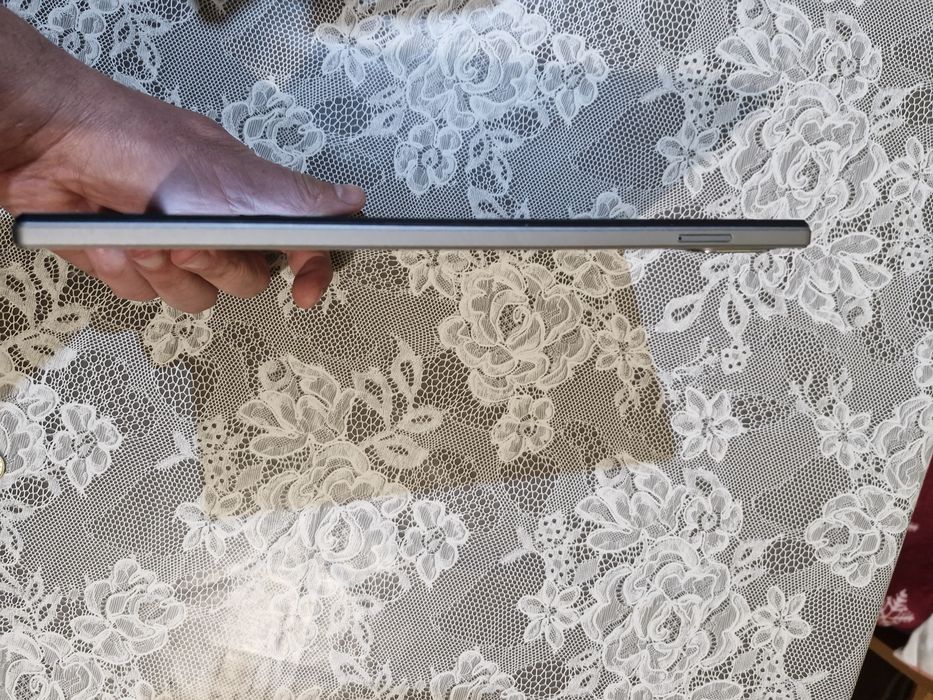 Продавам Таблет 10.1