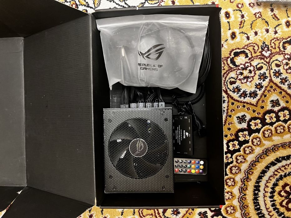 ASUS ROG STRIX 1200W блок питания