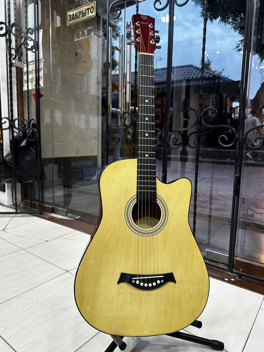 Gitara sher akustik yangi