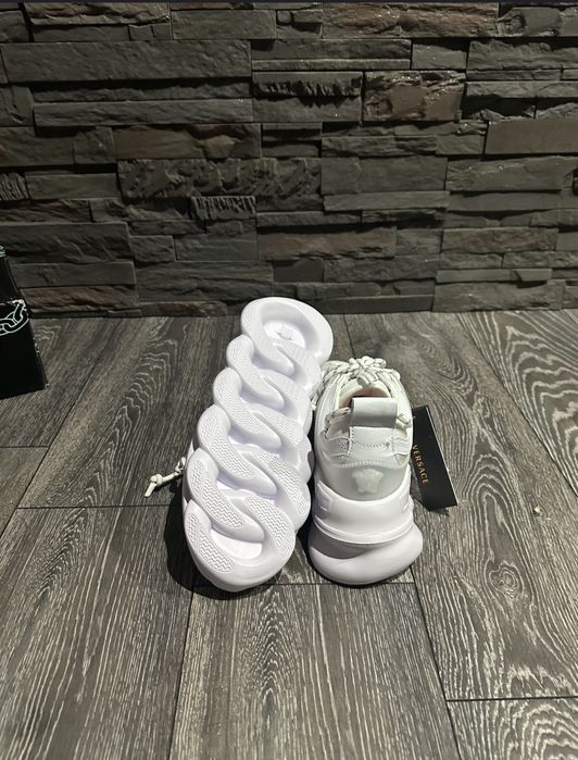 Versace Chain Reaction