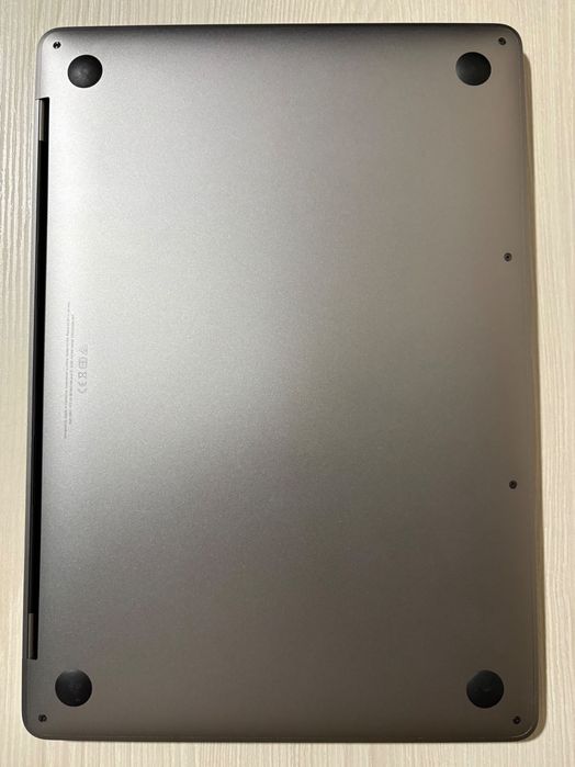 MacBook Pro 2019 intel i5 8/128