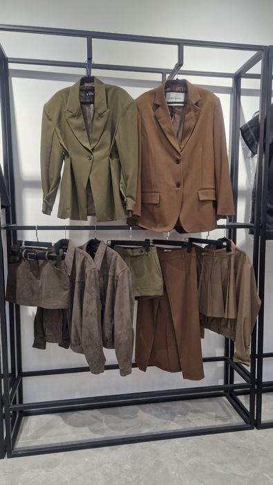 Стеллажи для одежды