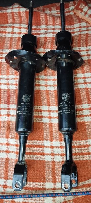 Стойки Ауди, А6, А4. Пассат б5.