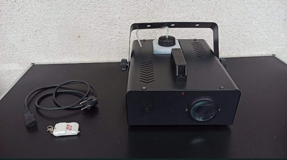 Aparat de fum usor masina proel

plfd400led rgb