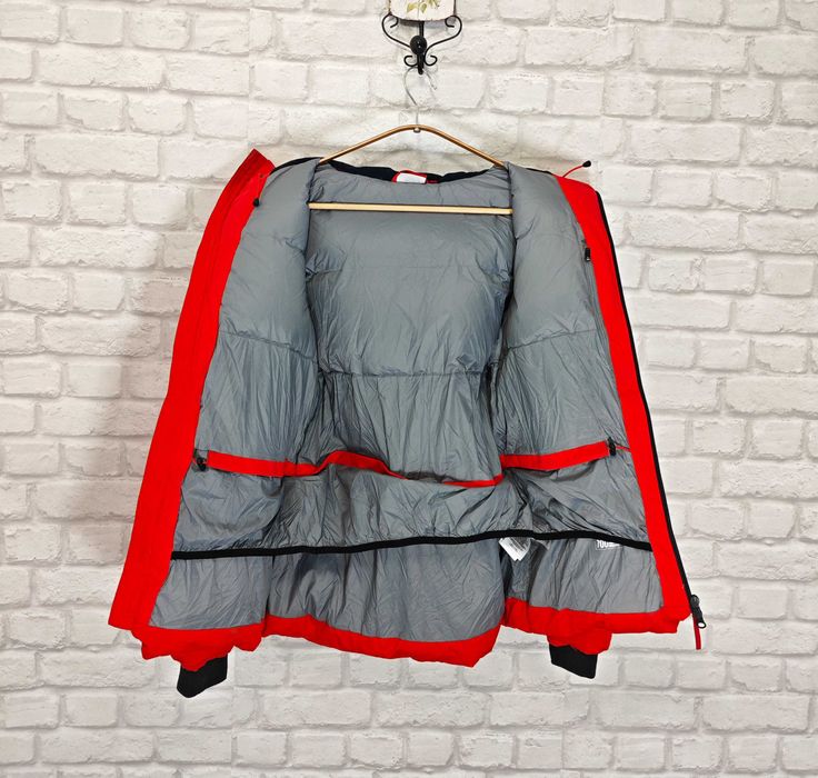 SWIX 700 Down Дамско червено яке с пух и каулка размер XS