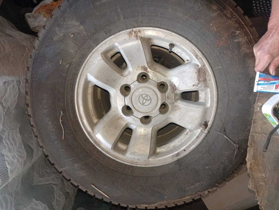 Продам Машину Hilux Surf