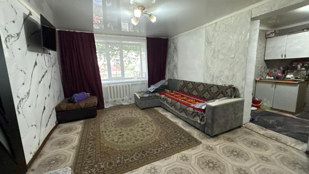 Продам квартиру в двухэтажном доме