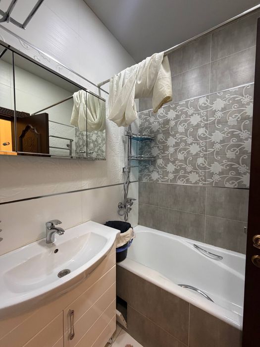 Чиланзар -7 кв 2/3/4. 50м2 Срочно Продам квартиру срочно
