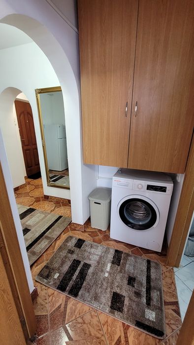 Apartanent de vanzare doua camere decomandat RM Sarat