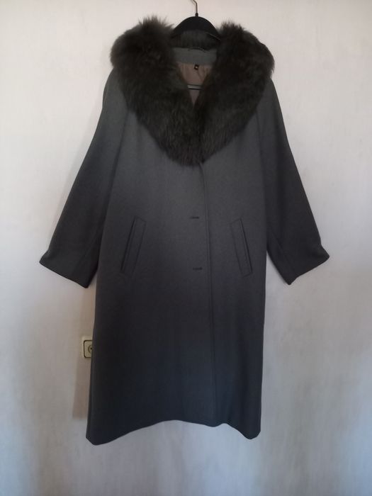 Продадим пальто женское