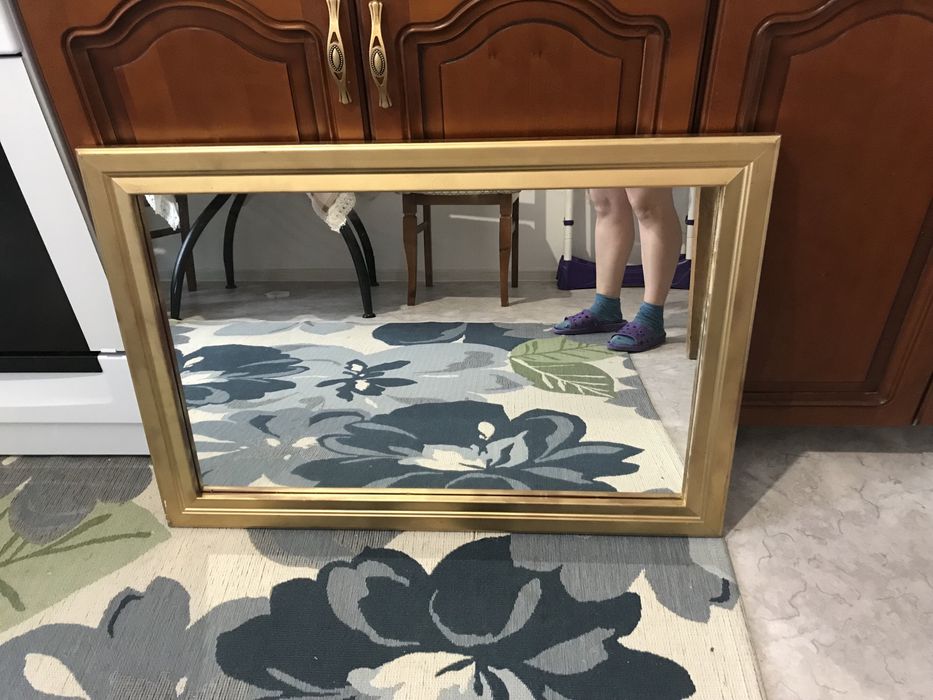 Продам зеркало настенное