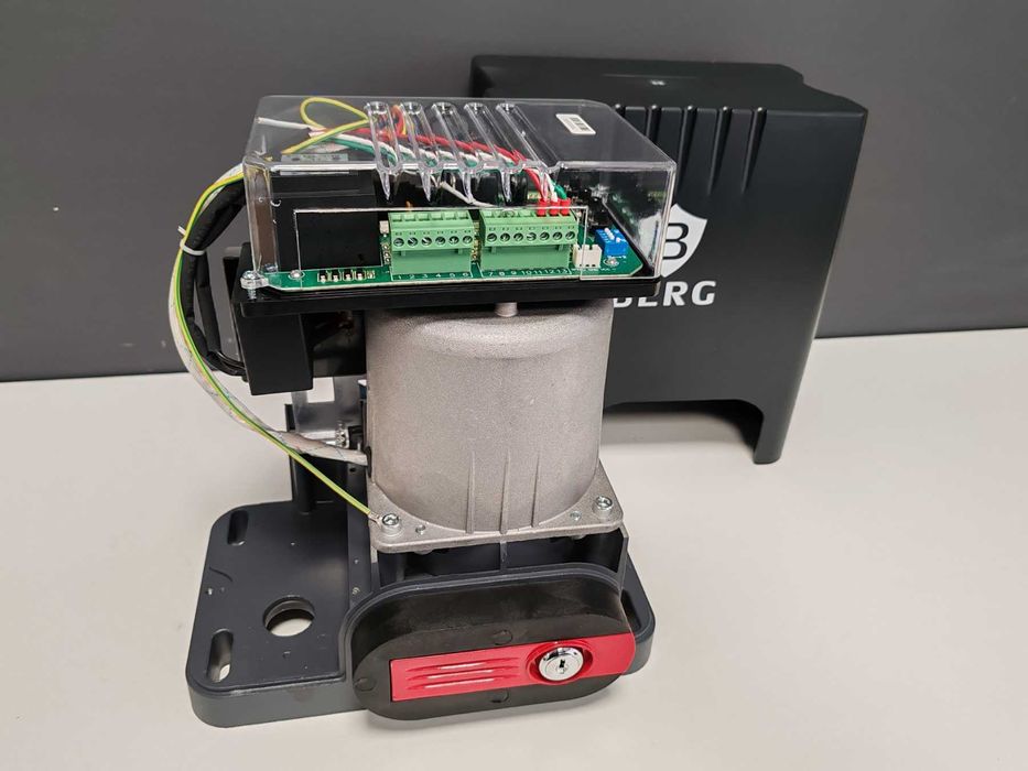 BERG - Автомат за гаражна плъзгаща се врата DKC800AC до 800 кг.