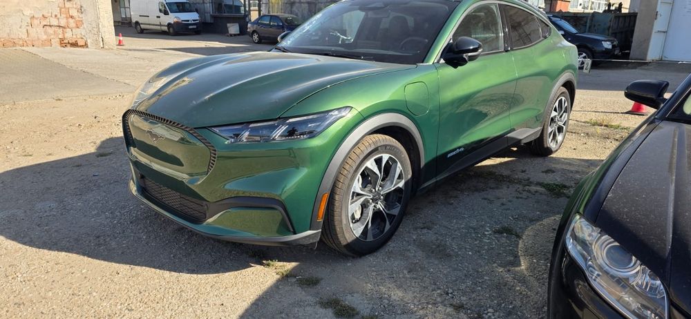 FORD Mustang Mach-E 2026 — imagine 3