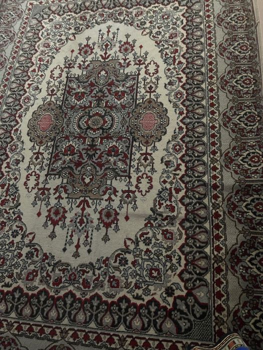 Xiva gilam sotiladi