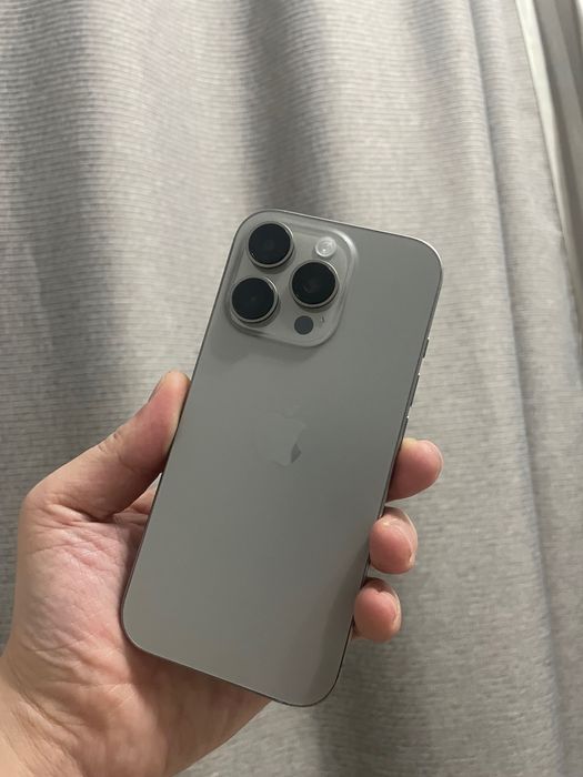 продаю айфон 16про 256гб