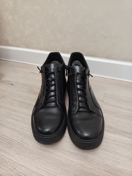 Продам сапоги-ботинки от фирмы Caprice