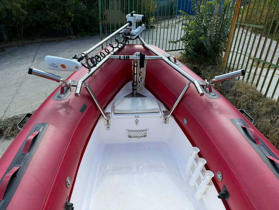 Надуваема лодка Zebec 5.50м